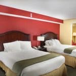 hotel room at the Holiday Inn Express Williamsburg