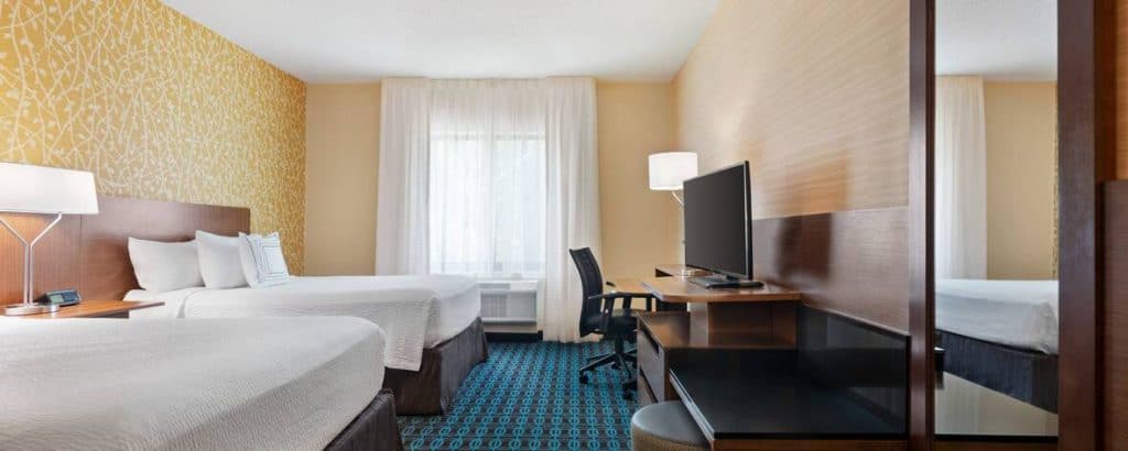 Fairfield Inn & Suites Charlottesville Downtown 5 Faifield Inn Suites Chalrottesville Downtown Guestroom