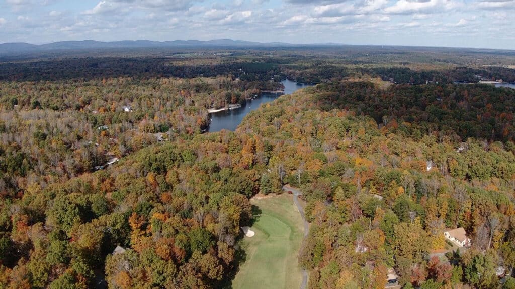 Holiday Inn Monticello 3 Lake Monticello Golf Course 4