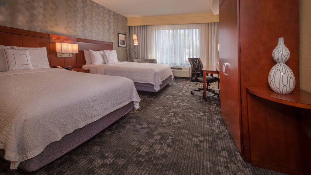 Courtyard by Marriott Fredericksburg Queen Queen Room
