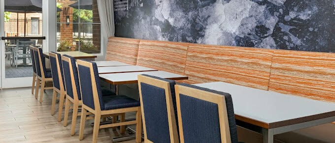 Hampton Inn Charlottesville at the University - Lobby